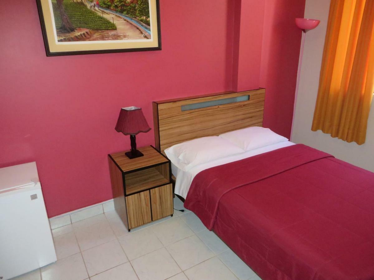 Hostal Hellen Ross Nazca Luaran gambar